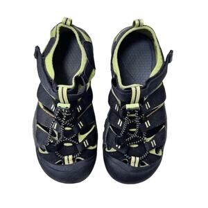 KEEN Newport H2 Sandals Kids Size 4 Black Green Waterproof Hiking Sport Outdoor